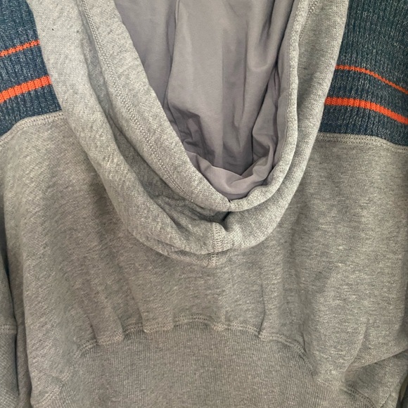 NWT Cropped Free People Movement Sweatshirt. Size XSmall - Picture 10 of 12